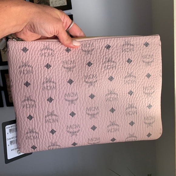 Authentic MCM logo Diamond Leather zip top clutch/Crosby❤️ - Picture 13 of 15